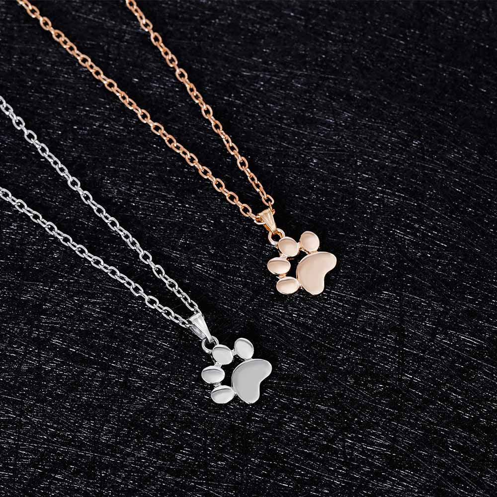 Pet Paw Necklace: Fashion for Dog Lovers!