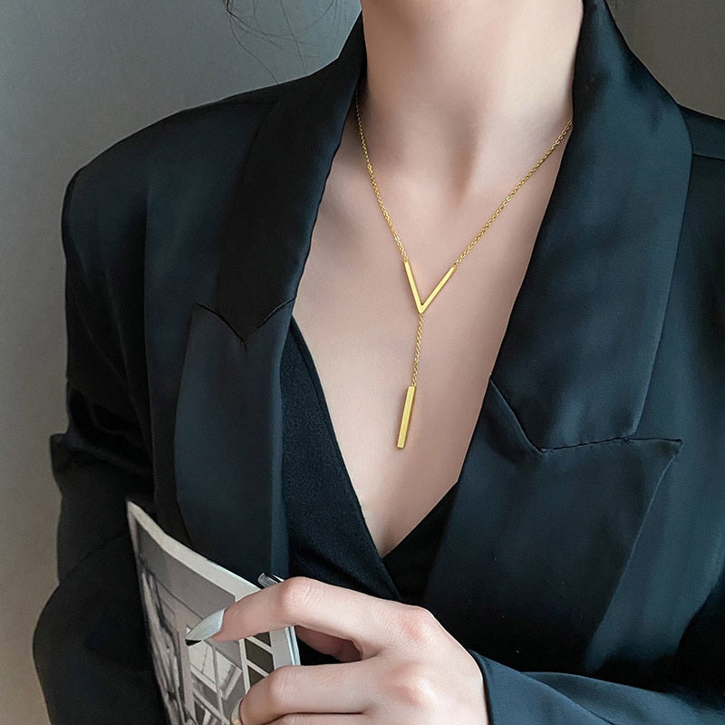 Chic V-Shaped Clavicle Necklace - Stylish Party Jewelry